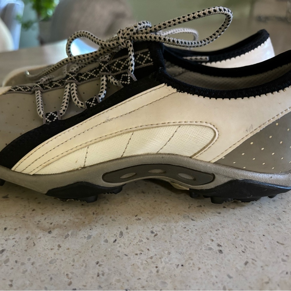 Golf shoes, size 5.5. Comfortable worn some